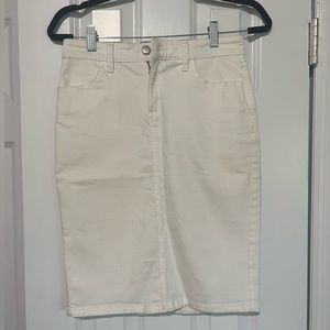 Banana Republic white denim pencil skirt.